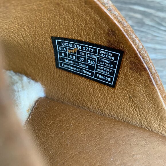 Ugg Abbie suede clogs size 6 - Picture 2 of 6